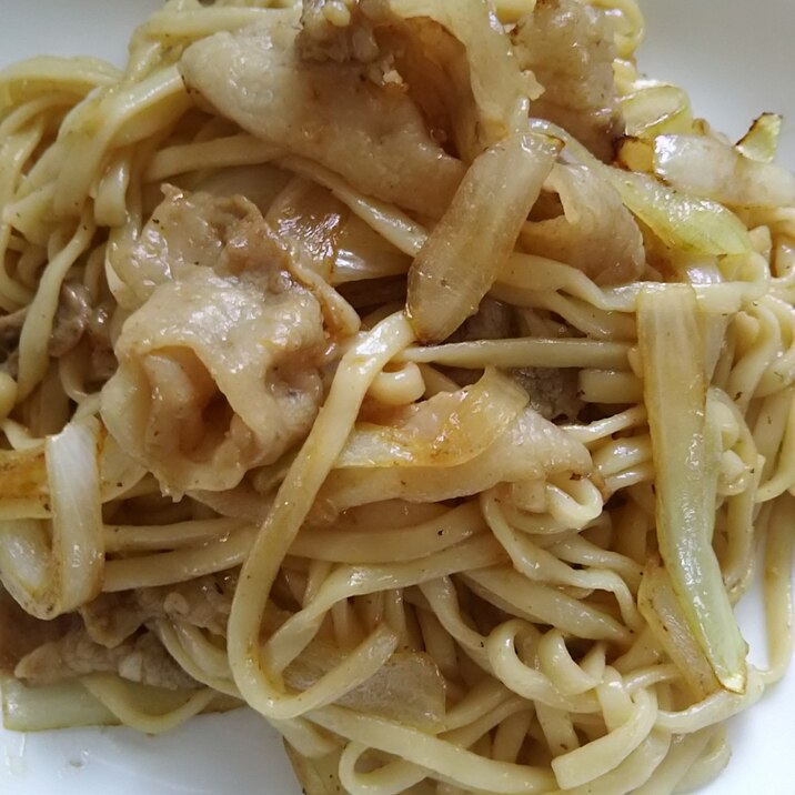 豚肉と玉ねぎの焼うどん(^^)